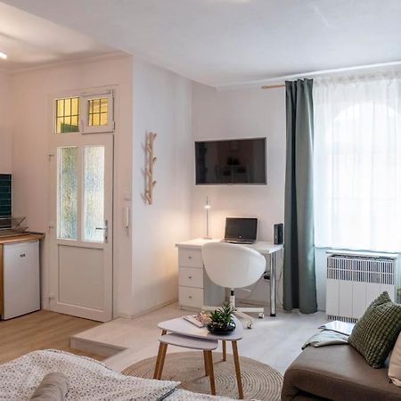 Edna Studio With Balcony Будапеща Екстериор снимка
